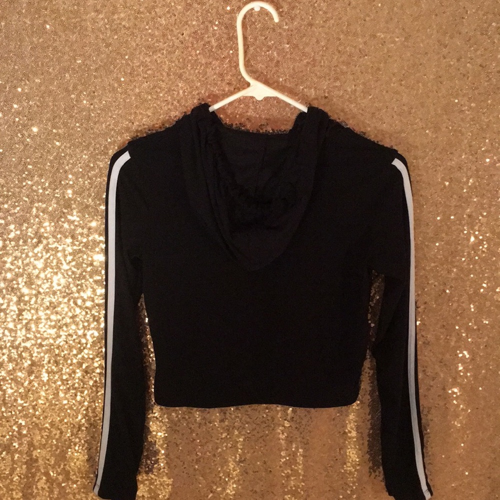 Cropped Sweatshirt - Picture 2 of 2
